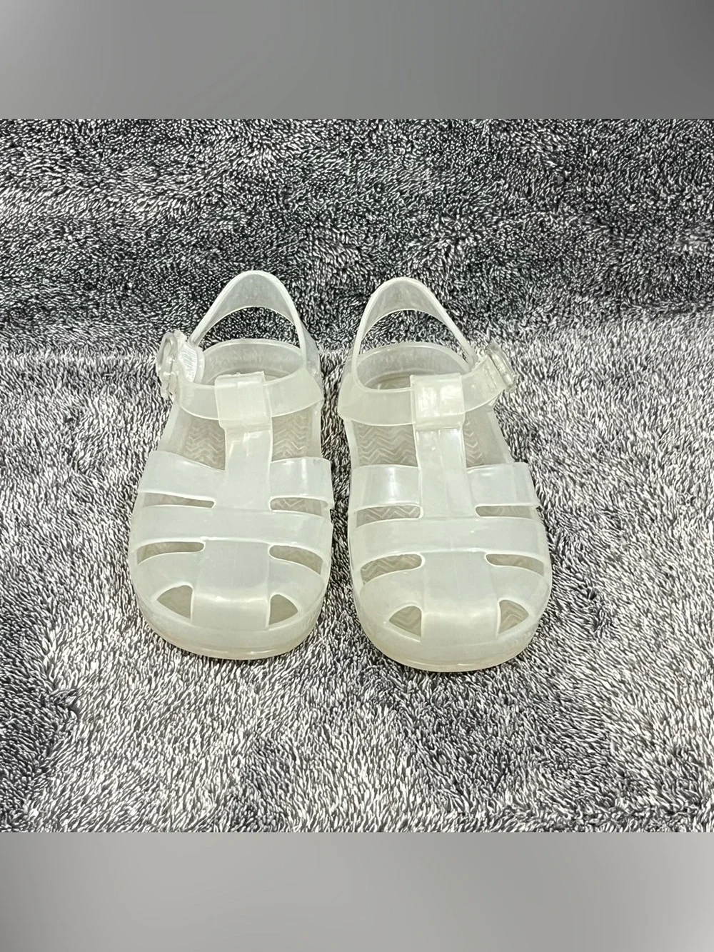 Old Navy fisherman style transparent jelly sandals for toddler girls size 9